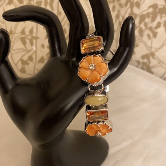Hues of oranges bracelet! - Picture 2 of 10
